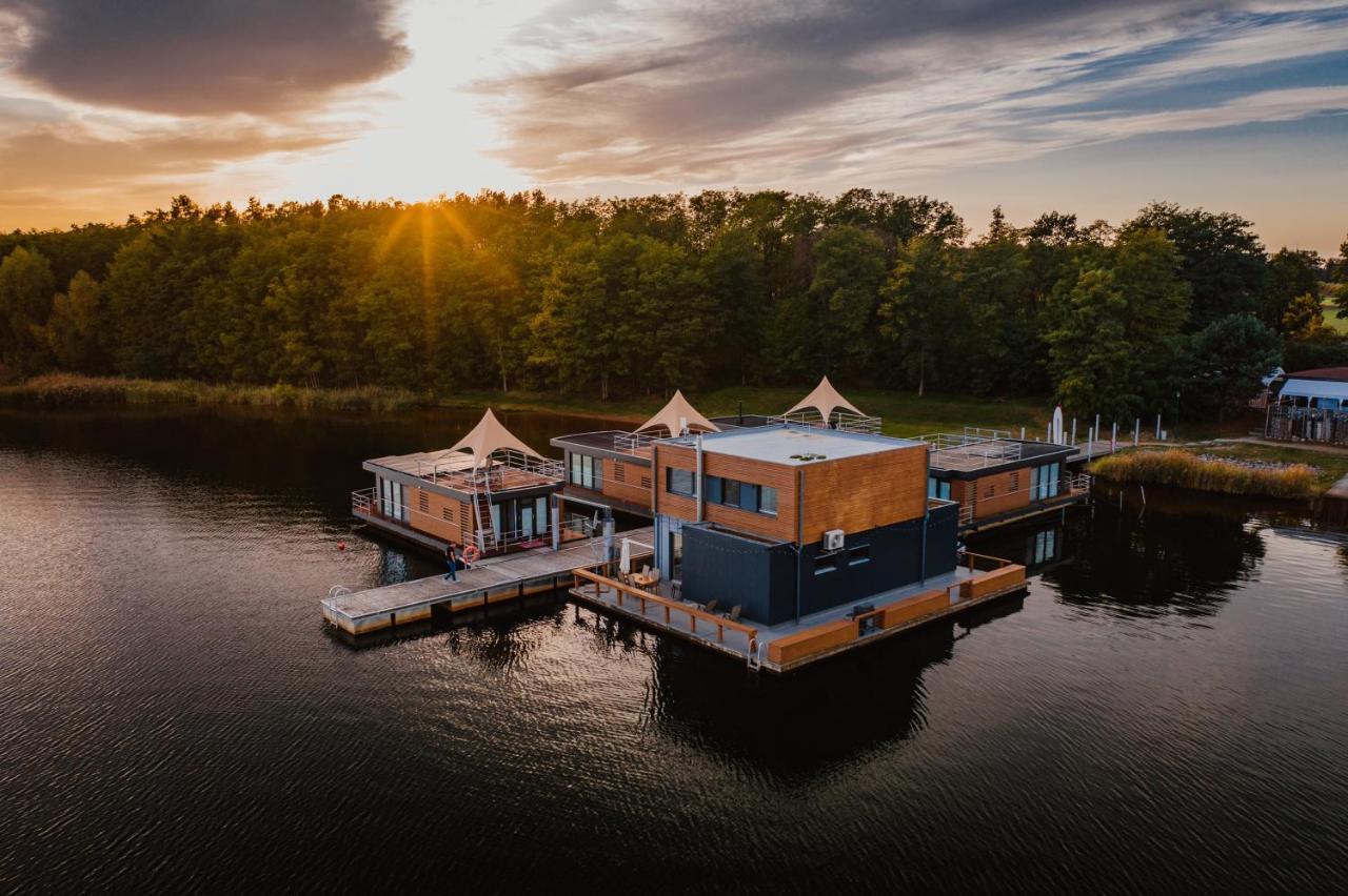 Schwimmende Ferienhaeuser Auf Dem See - Spreewald Vetschau Exterior photo